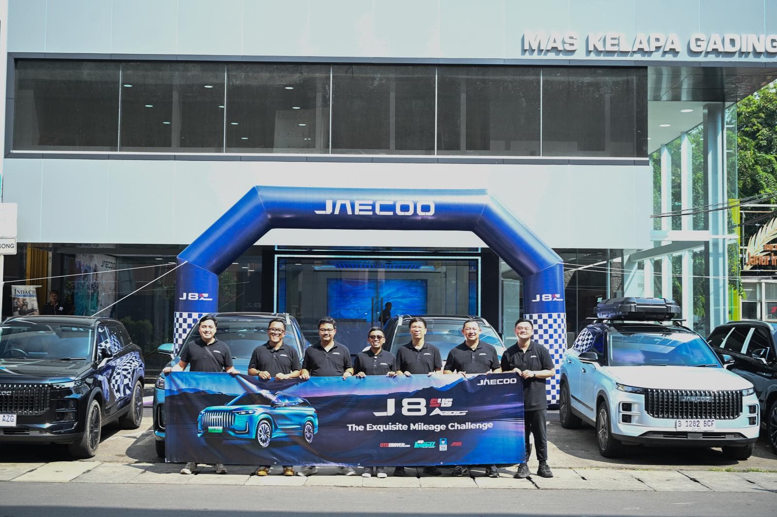 Jaecoo J8 SHS-P lập kỷ lục quãng đường di chuyển lên đến 1.660 km chỉ với một bình xăng và một lần sạc đầy
