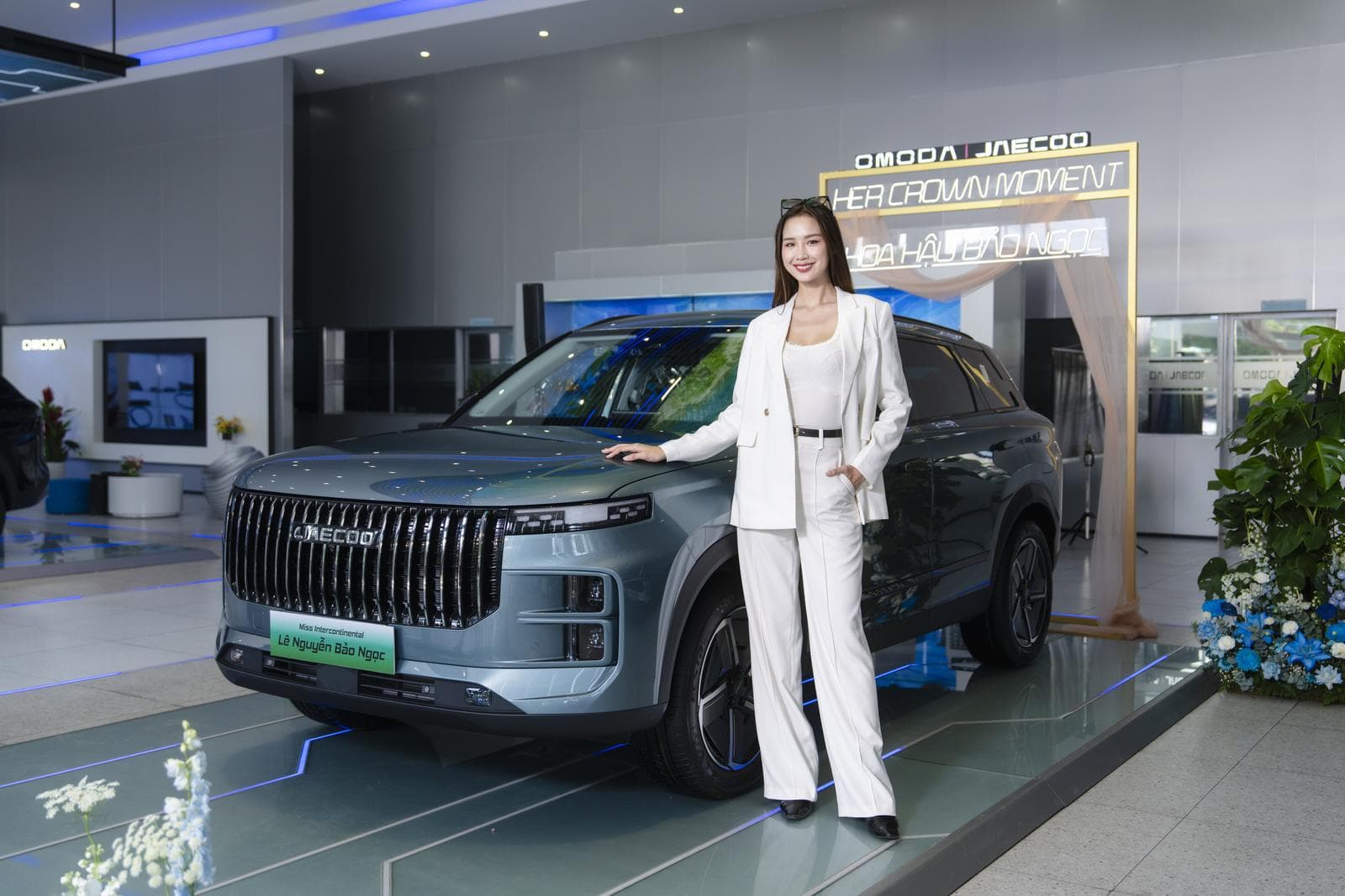 Omoda & Jaecoo Việt Nam bàn giao xe J7 PHEV (SHS) cho Hoa hậu Lê Nguyễn Bảo Ngọc – Tiếp nối hành trình phát triển bền vững tại Việt Nam