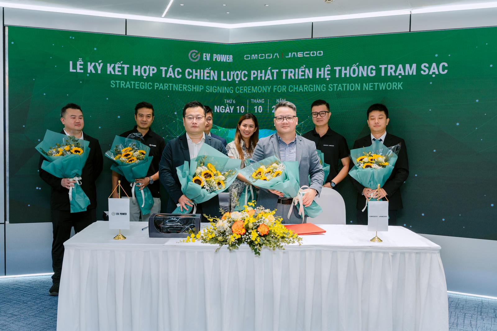 Hợp tác chiến lược với EV Power